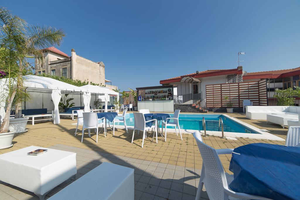 La Terrazza Bed & Breakfast Aci Castello Exterior foto